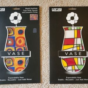 🆕️ 2 for $20 Collapsible Expandable Plastic Vases